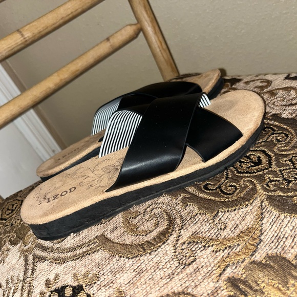 IZOD Sandals - Picture 2 of 3
